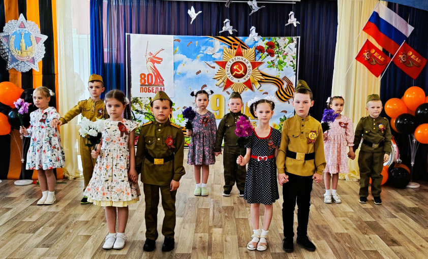 С праздником! С праздником!.